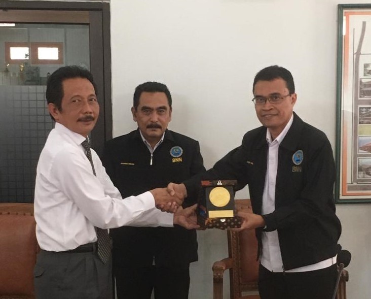 BNNK Banyumas dan FISIP UNSOED menandatangani Perjanjian Kerja Sama BNNK Banyumas dan FISIP UNSOED menandatangani Perjanjian Kerja Sama