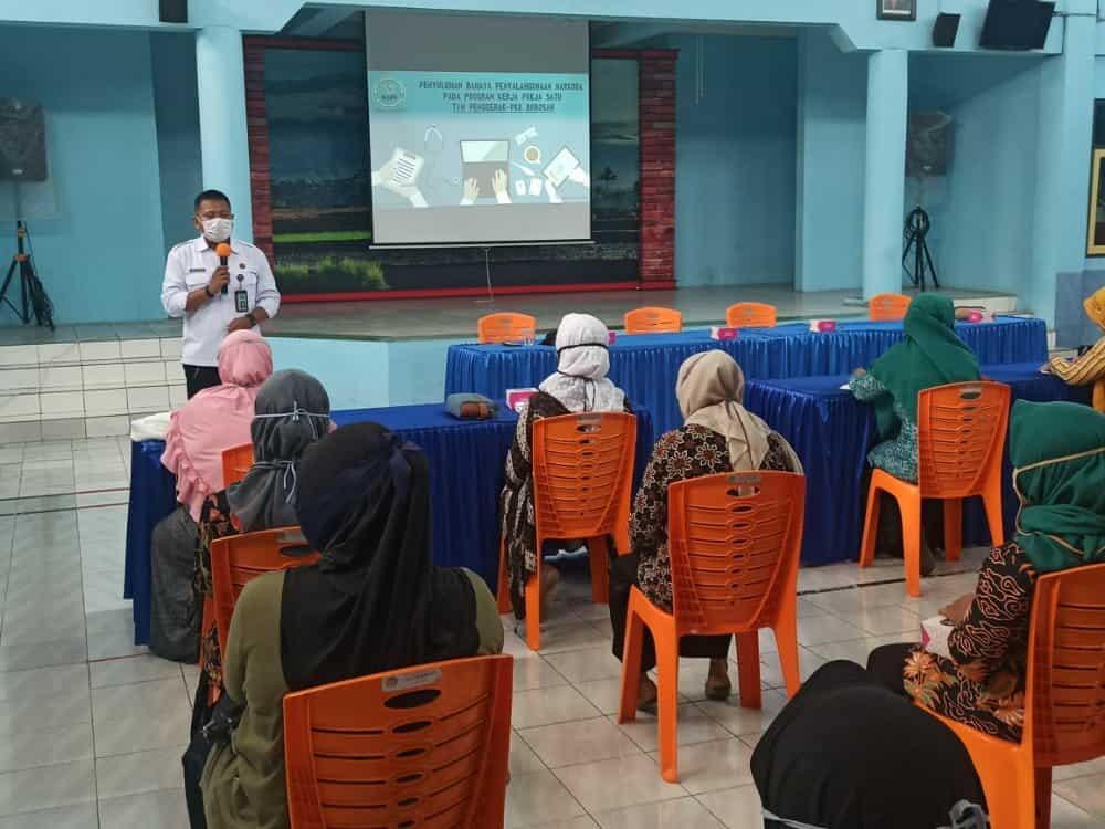 Edukasi P4GN Ibu-Ibu PKK Kelurahan Bobosan, Kecamatan Purwokerto Utara Edukasi P4GN Ibu-Ibu PKK Kelurahan Bobosan, Kecamatan Purwokerto Utara
