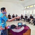 Pembekalan Materi Anti Narkoba Terhadap Siswa Pelatihan di BLK DinnakerkopUKM Kabupaten Banyumas