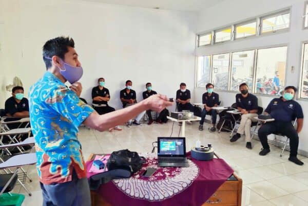 Pembekalan Materi Anti Narkoba Terhadap Siswa Pelatihan di BLK DinnakerkopUKM Kabupaten Banyumas