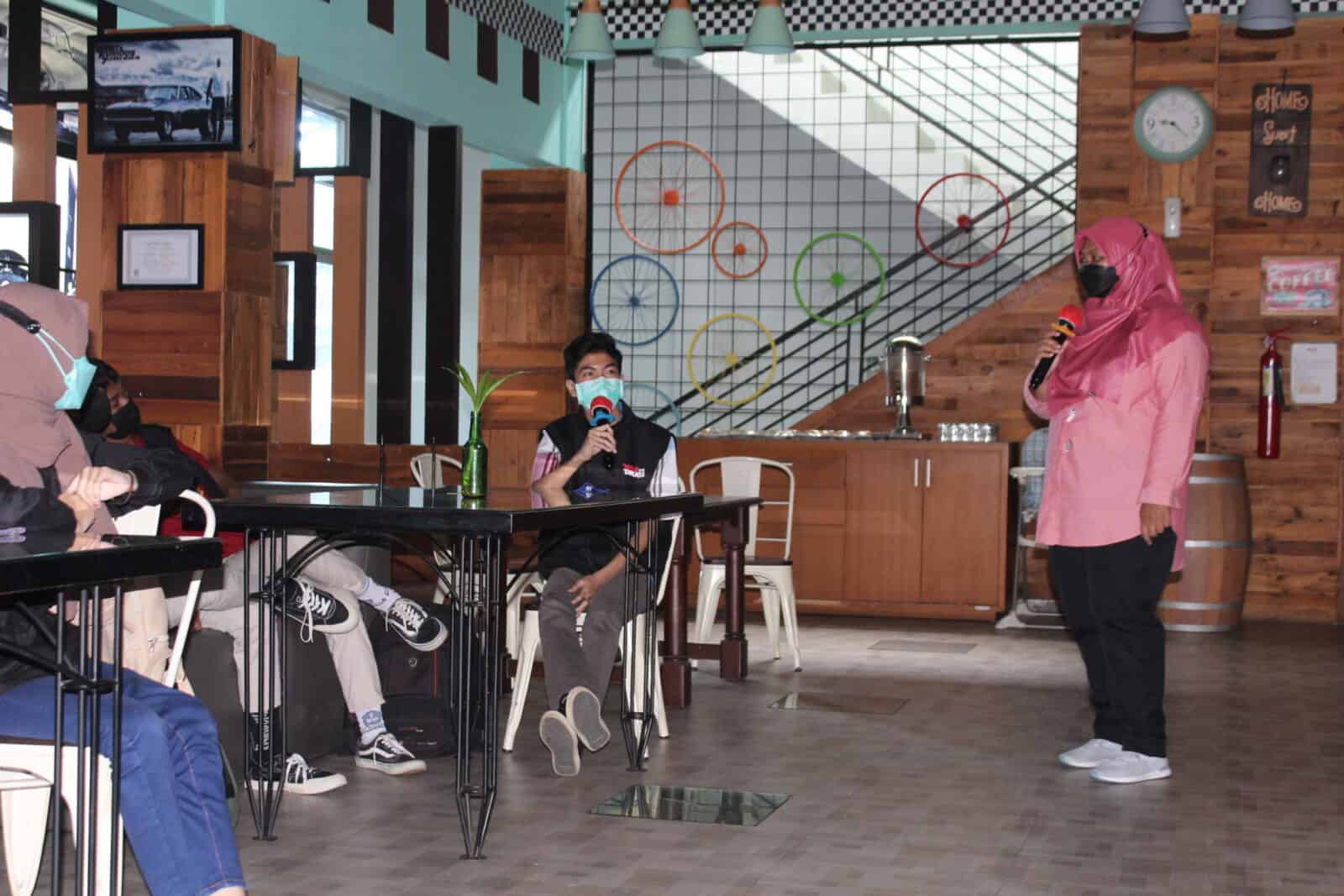 Kegiatan Dialog Interaktif Remaja Teman Sebaya Anti Narkotika Sesi 9 Kegiatan Dialog Interaktif Remaja Teman Sebaya Anti Narkotika Sesi 9