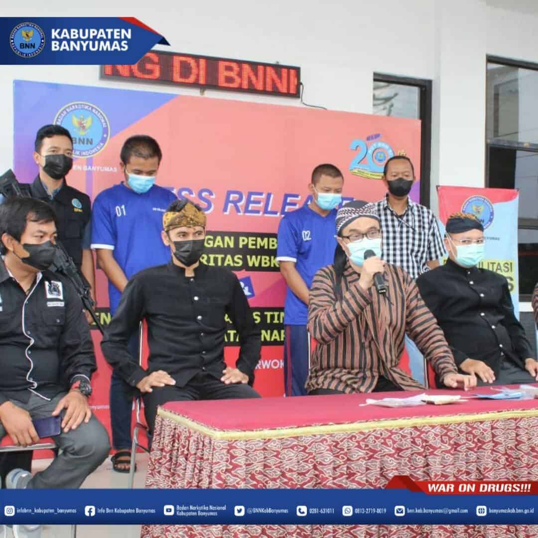 Press Release BNNK Banyumas Mengenai Pencanangan ZI dan Ungkap Kasus Sindikat Tembakau Sintetis Press Release BNNK Banyumas Mengenai Pencanangan ZI dan Ungkap Kasus Sindikat Tembakau Sintetis