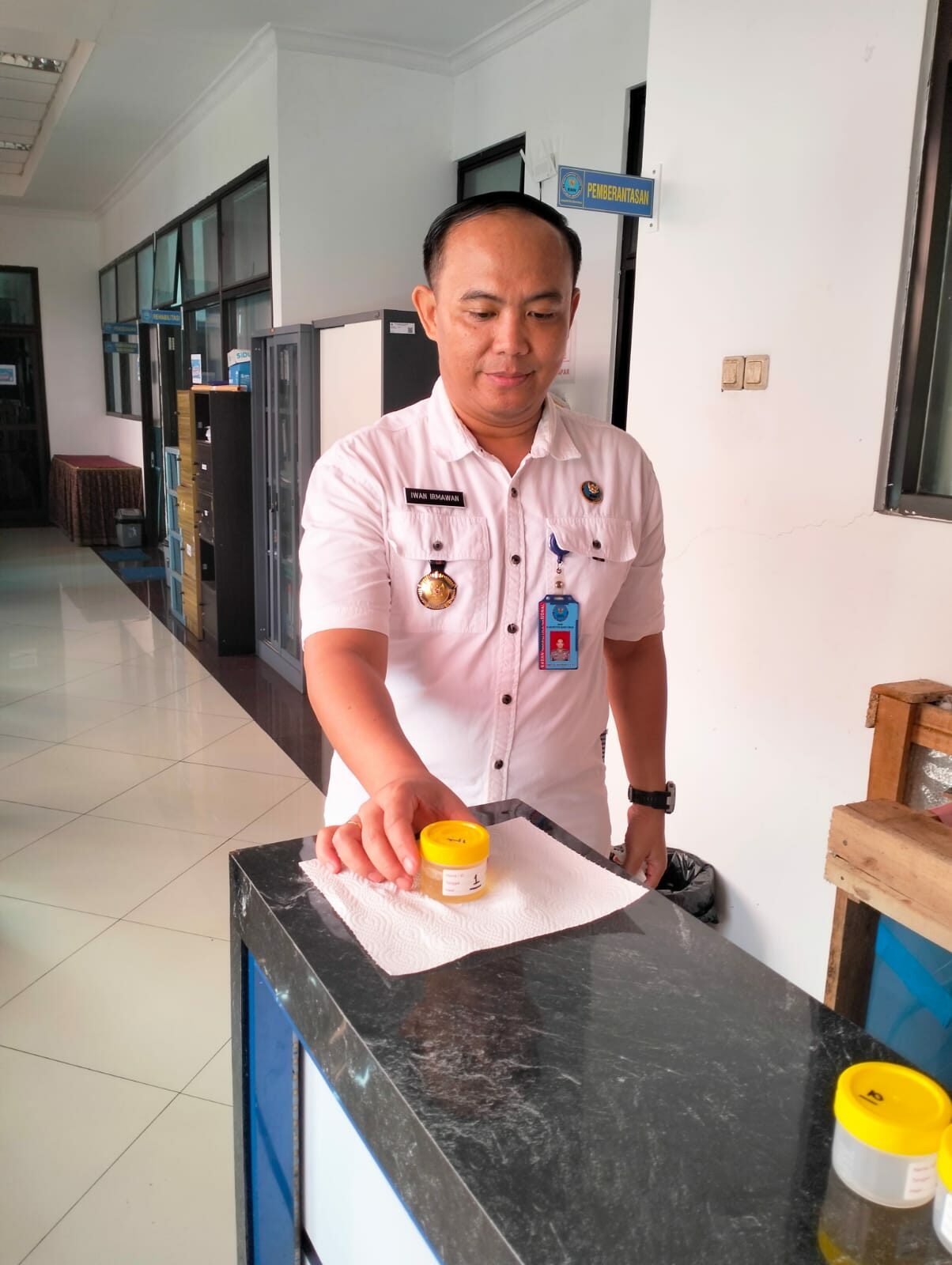 Tes Urine Pegawai BNNK Banyumas Tingkatkan Disiplin Kerja Tes Urine Pegawai BNNK Banyumas Tingkatkan Disiplin Kerja