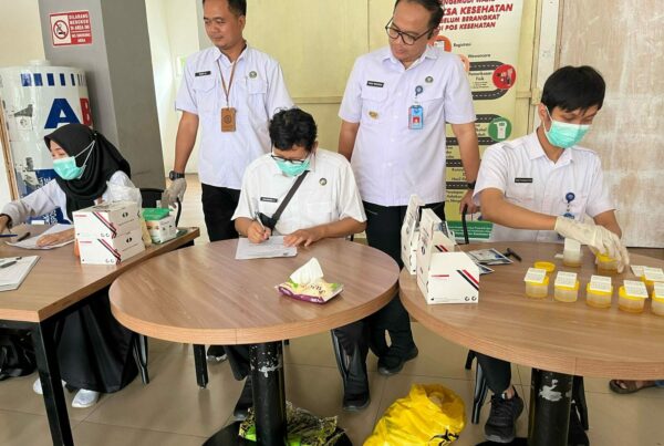 Menjelang Arus Mudik Lebaran, Ratusan Awak Bus Jalani Tes Kesehatan dan Tes Urine