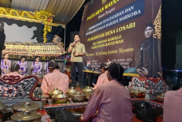 Panggung Wayang Jadi Media Edukasi Anti-Narkoba di Desa Losari Panggung Wayang Jadi Media Edukasi Anti-Narkoba di Desa Losari